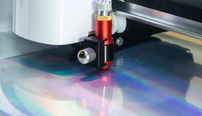 集中を妨げないクラス最高の「静音性能」